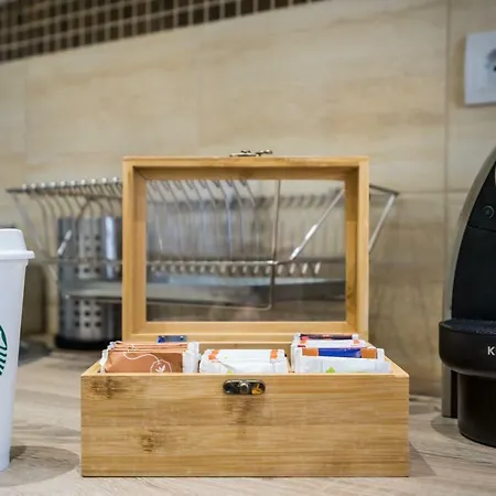 A9 Houseleek Astoria Budapest